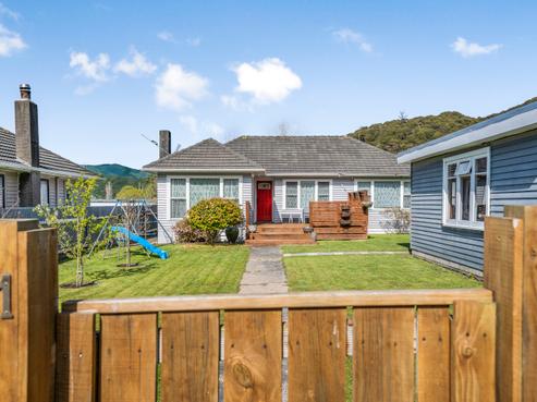 11 Kowhai Street, Wainuiomata