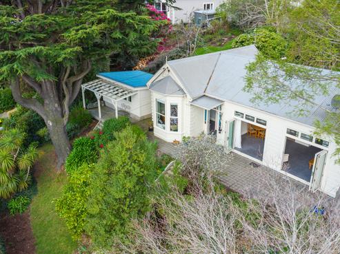 210 North Road, North East Valley