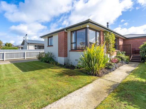 144 Derwent Crescent, Glengarry