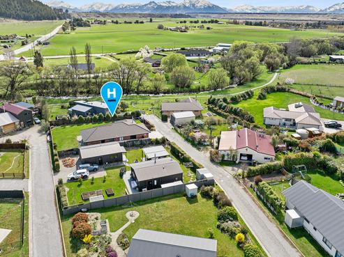 26 Alice Burn Drive, Luggate