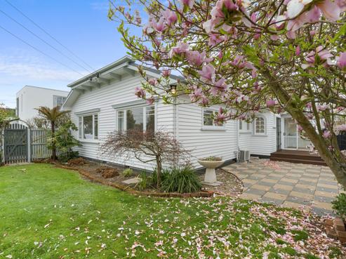15 Roa Road, Fendalton