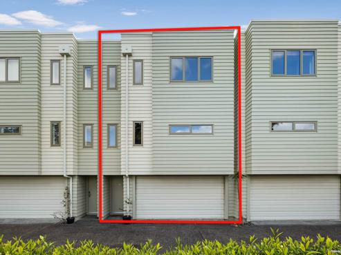 54/21 Hunters Park Drive, Three Kings