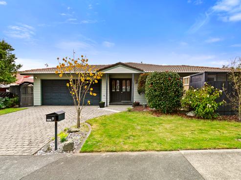 9 Ordley Grove, Tawa