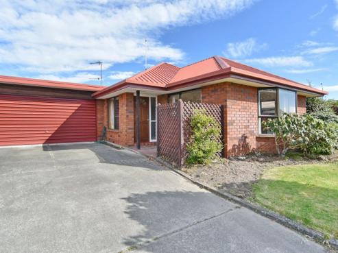 2/54 Ben Nevis Drive, Broomfield