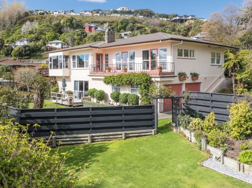 21 Arapiki Road, Stoke