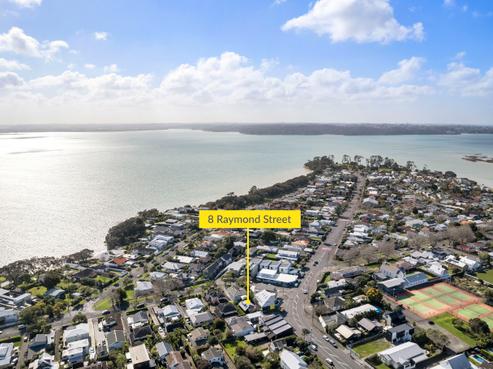 8 Raymond Street, Point Chevalier