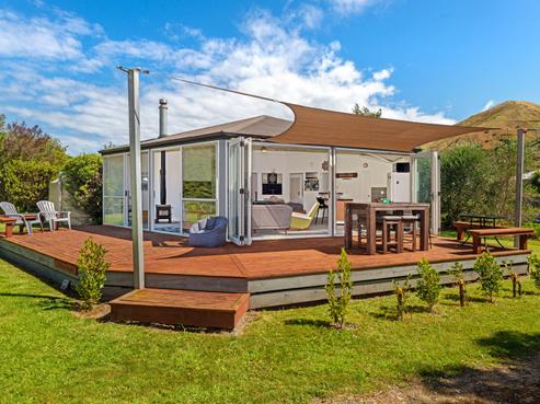 86 Fortescue Street, Mahia
