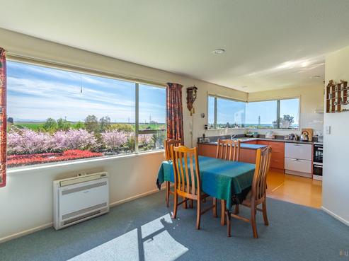 7 Peel View Place, Marchwiel