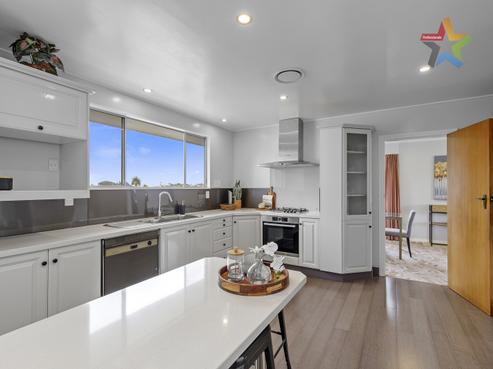 3 Earlston Grove, Avalon