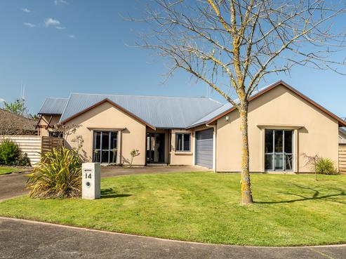 14 Cairns Crescent, Rototuna