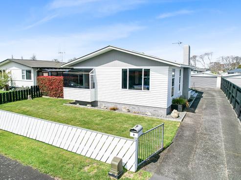 8 Katherine Place, Melville