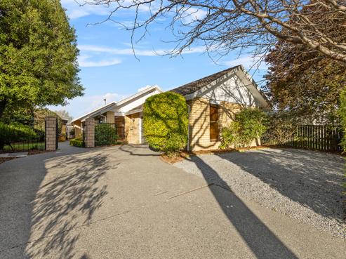 10 Northfield Road, Casebrook