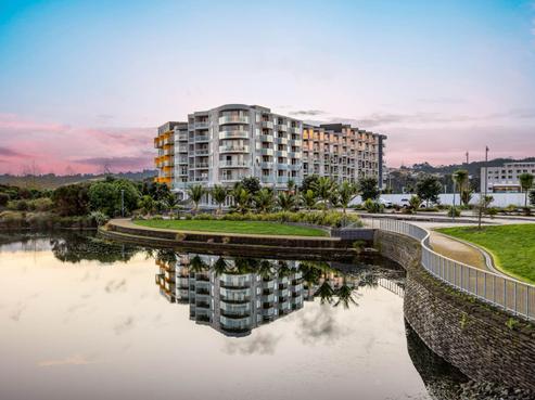 402/3 Rose Garden Lane, Albany