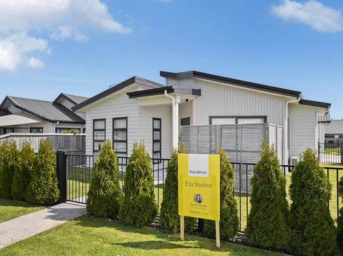 1/2 Lambert Court, Glenview
