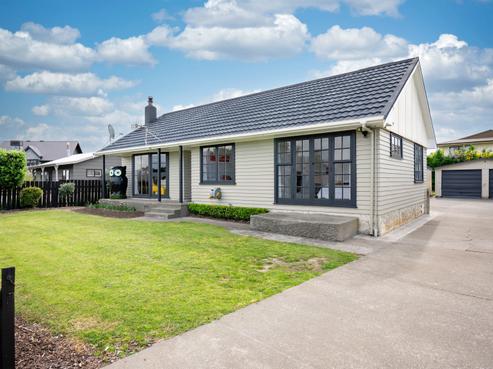 8 East Road, Haumoana