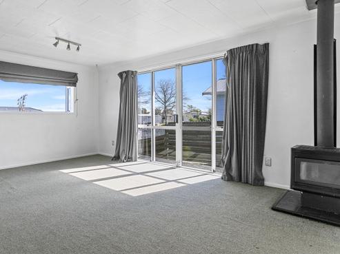 2 Arthur Crescent, Hilltop