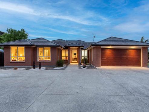 37 Ngaire Close, Wainui