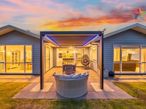 10 Hudson Place, Paraparaumu