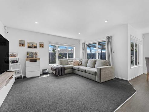 9 Maadi Place, Papakura