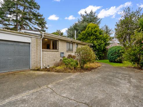 2/204 Elles Road, Strathern