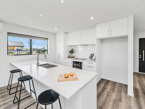 16 Wakeman Drive, Lincoln