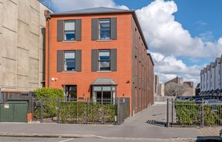 Character Building with Fitout – Peterborough Street