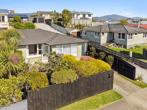 2 Anthony Grove, Paraparaumu Beach