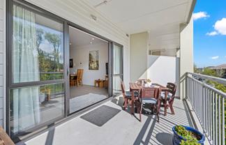 17/128 Stancombe Road, Flat Bush