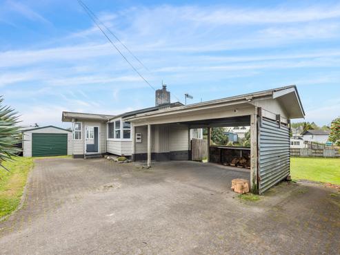 24 Alison Street, Mangakakahi