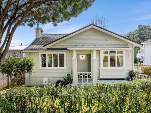 26 Weston Avenue, Mount Albert