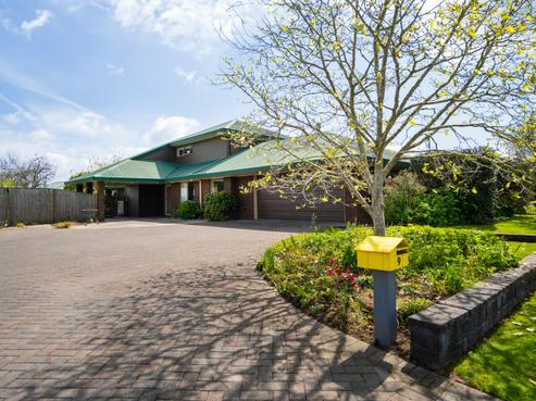 9 Oaklands Drive, Cambridge