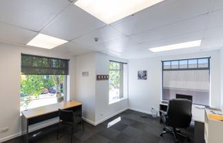 Sunny Executive Office Suite For Lease