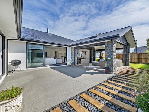80 Faulks Drive, Lincoln