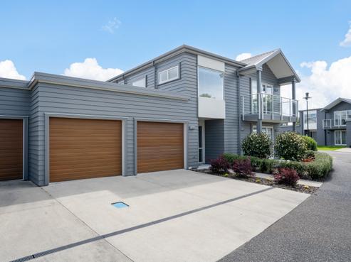 7 Tucker Close, Leamington