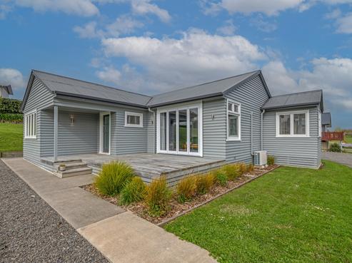 32 Stanway Road, Halcombe