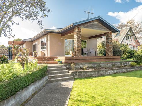 131 Anzac Parade, Whanganui East