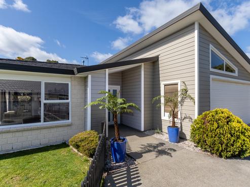 15 Datum Way, Paraparaumu