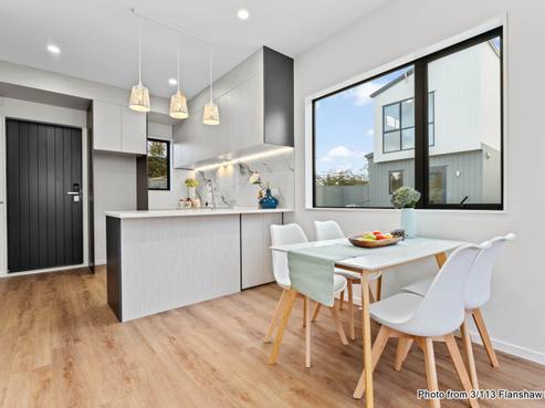 5/113 Flanshaw Road, Te Atatu South