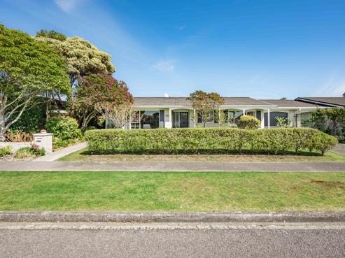 33 Rewarewa Crescent, Waikanae