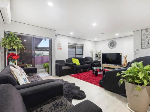 2/12 President Avenue, Papakura