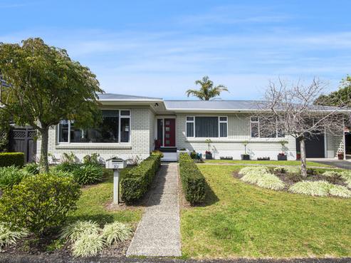 32 Tuhangi Street, Kamo