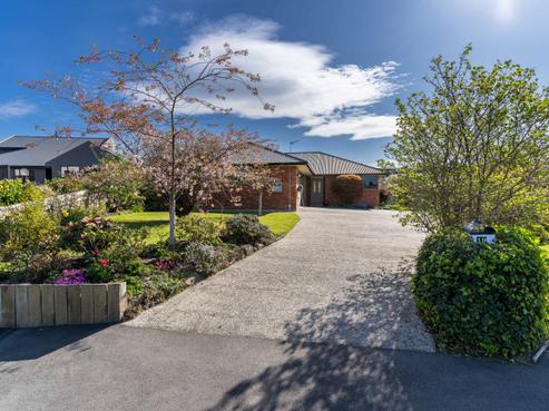 19 Duxford Crescent, Fairfield