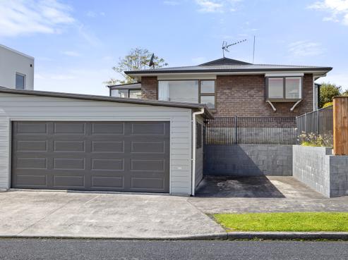 17 Cutfield Road, New Plymouth Central