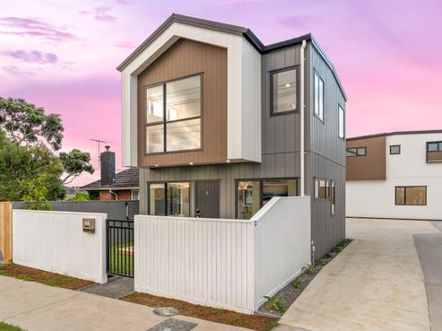 2/113 Flanshaw Road, Te Atatu South