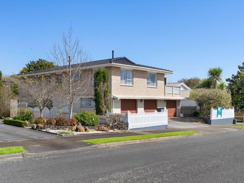 2 Dee Street, Levin
