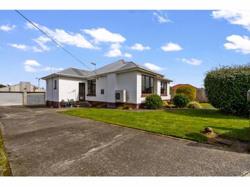 2 Scott Street, Strathern