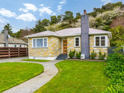 18 Dover Road, Wainuiomata