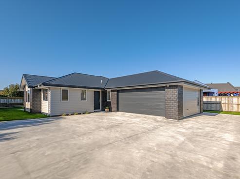 102 Pharazyn Street, Feilding