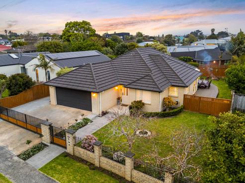 15 Piriti Drive, Te Atatu Peninsula