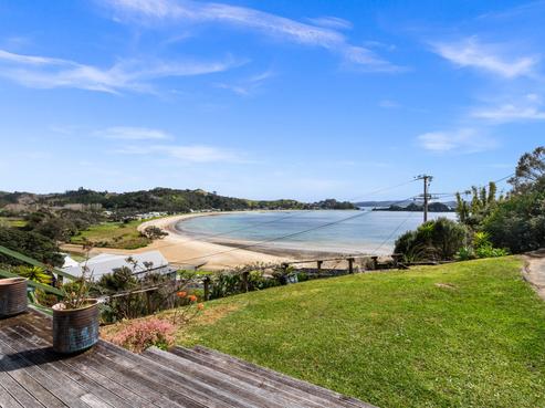 94 Rapata Road, Oakura Coast